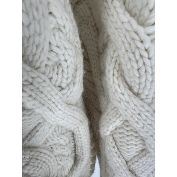 Citizens of Humanity Zola Cable-knit Cashmere Turtleneck Sweater in Ivory - Picture 14 of 14